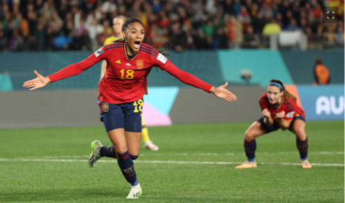 Испанийн эмэгтэйчүүд анх удаа ДАШТ-ий финалд шалгарлаа